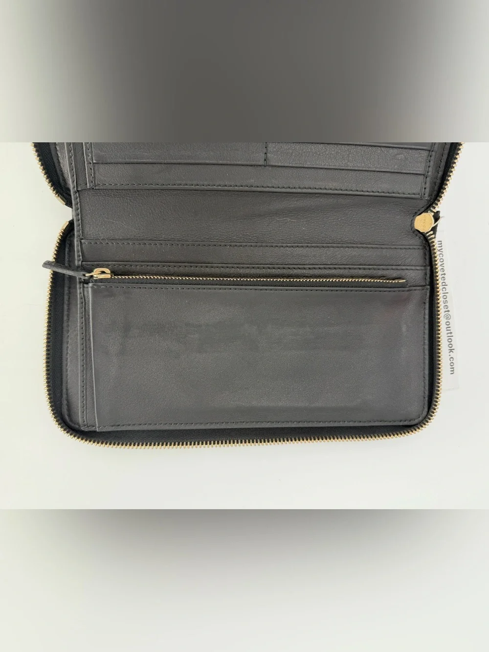 Gucci Black GG Embossed Zip-Around Organizer Wallet Good Condition - Picture 3 of 14